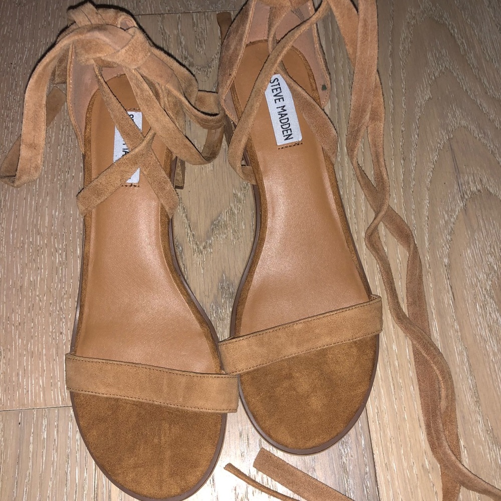 Steve Madden tan sandals 9 1/2